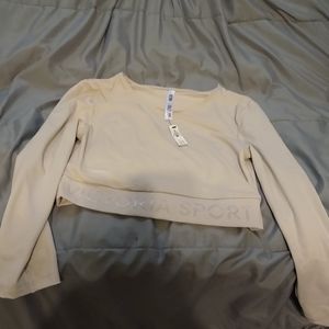 Workout long sleeve shirt.